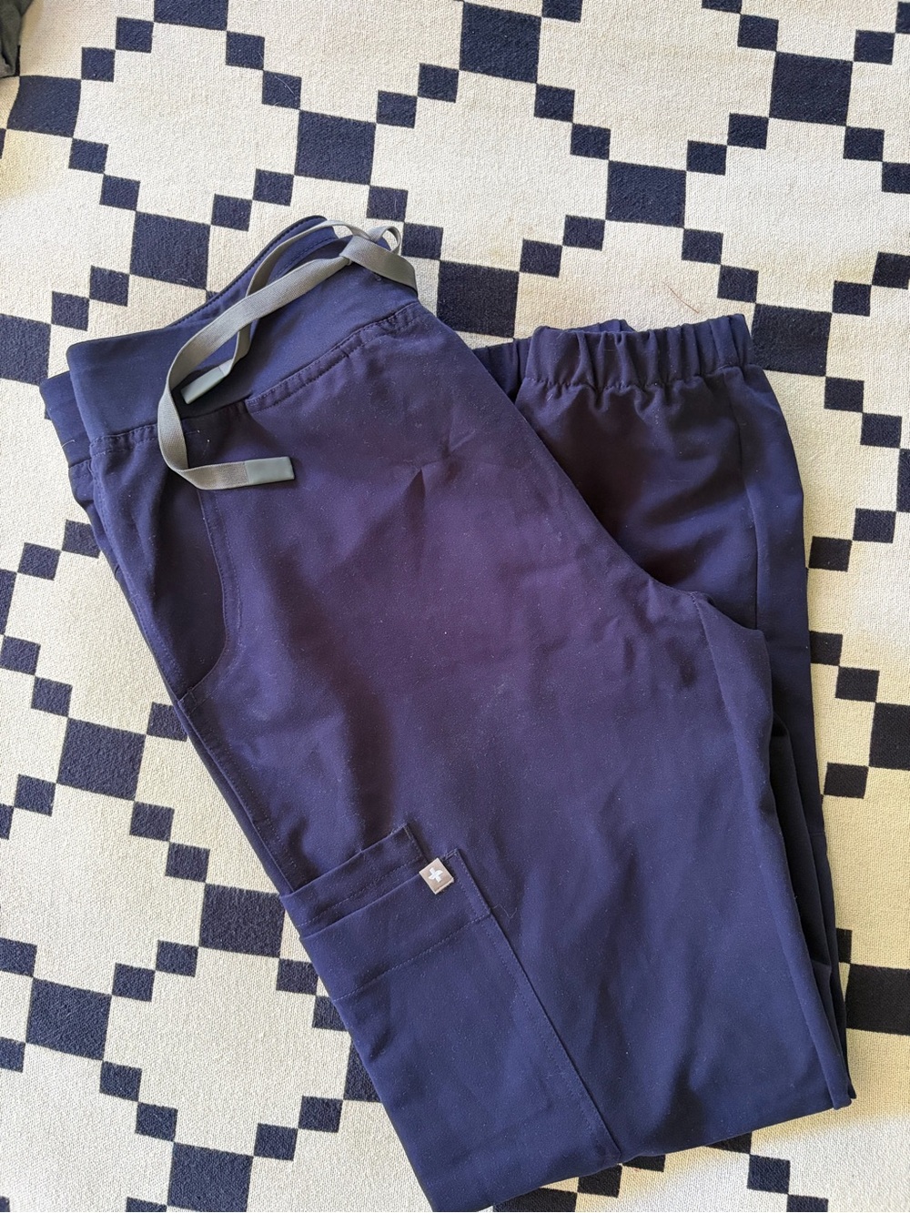 10 PAIRS Figs Scrub Pants size small - Picture 4 of 4